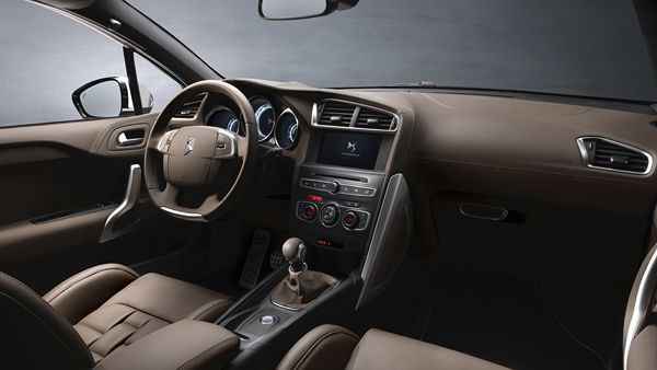 La DS 4 prend un nouveau départ