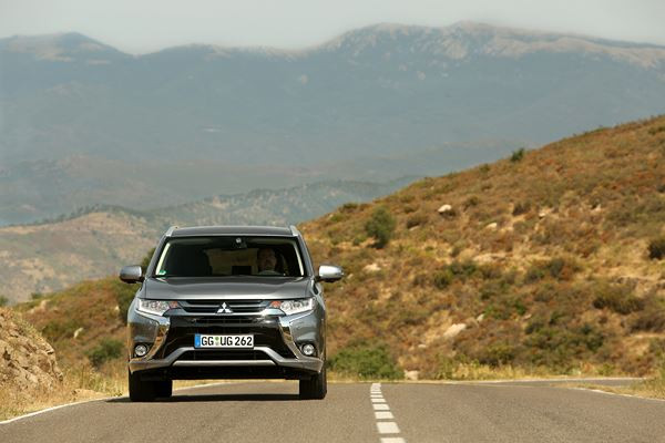 Le Mitsubishi Outlander PHEV remanié « Dynamic Shield » arrive