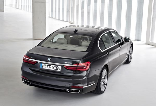 La nouvelle BMW Série 7 se distingue par des innovations techniques