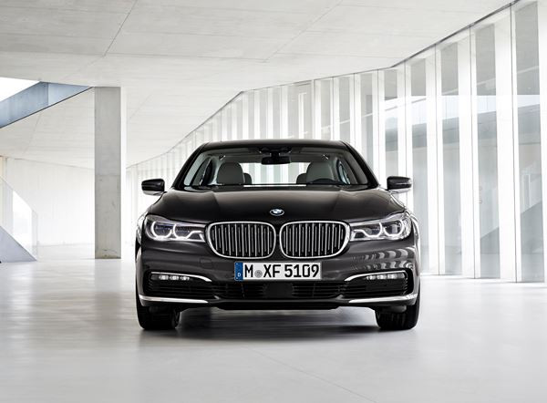 La nouvelle BMW Série 7 se distingue par des innovations techniques