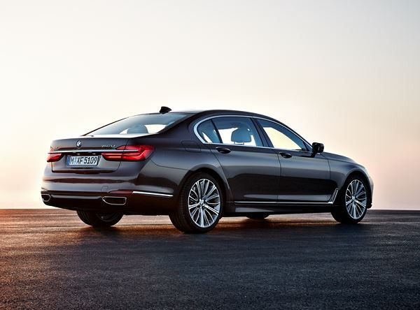 La nouvelle BMW Série 7 se distingue par des innovations techniques