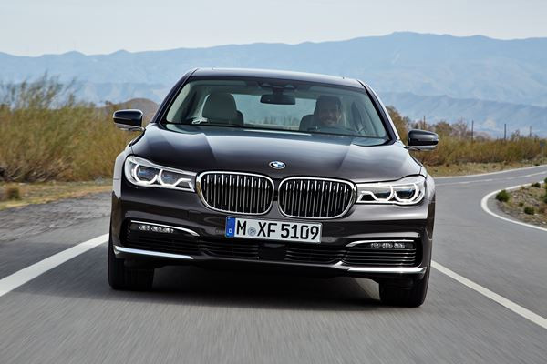 La nouvelle BMW Série 7 se distingue par des innovations techniques