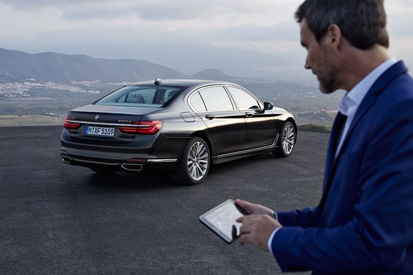 La nouvelle BMW Série 7 se distingue par des innovations techniques