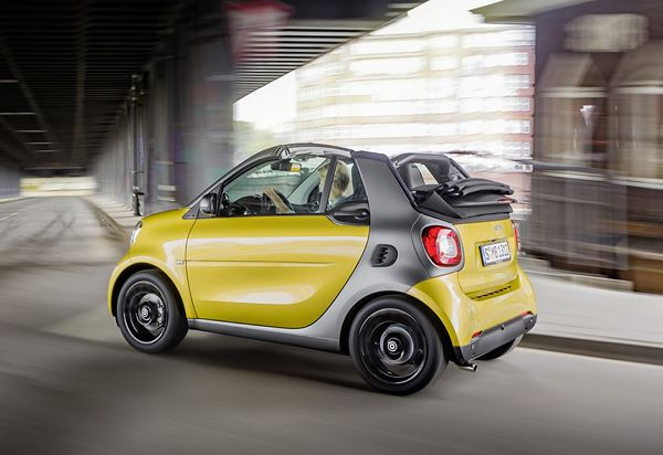 La smart fortwo cabrio de nouvelle génération dans les starting-blocks