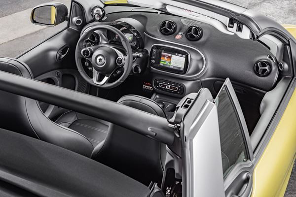 La smart fortwo cabrio de nouvelle génération dans les starting-blocks