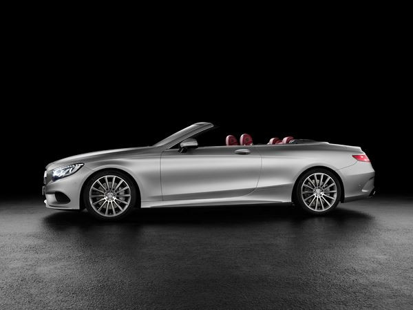 La Mercedes-Benz Classe S Cabriolet se démarque par un design distingué