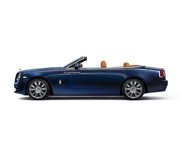 Rolls-Royce Dawn: une voiture de luxe à toit ouvert sans concession