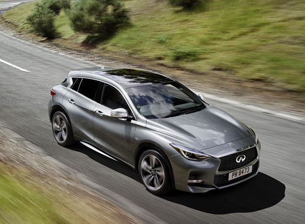 La berline Infiniti Q30 affiche une silhouette audacieuse