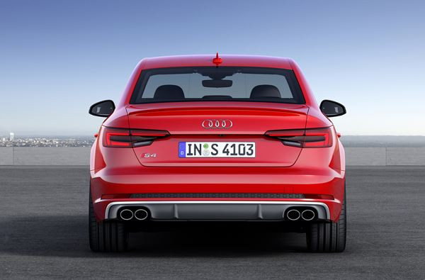 La nouvelle berline sportive Audi S4 en approche