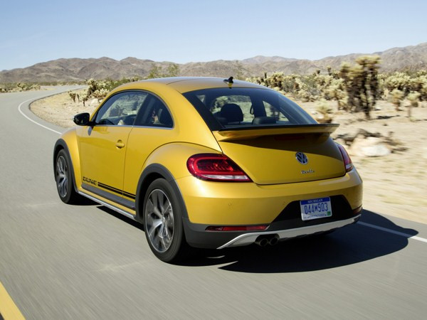 Une Volkswagen Coccinelle Dune au design off-road en approche