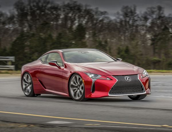 Le luxueux coupé Lexus LC  affiche un style spectaculaire