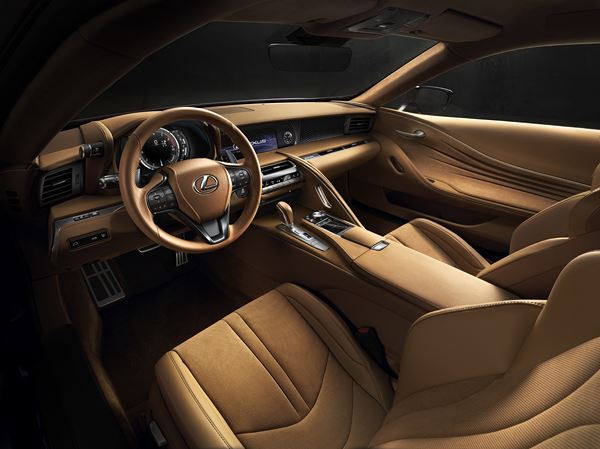 Le luxueux coupé Lexus LC  affiche un style spectaculaire