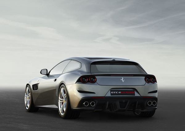 La Ferrari GTC4Lusso intègre le système de direction des roues arrière