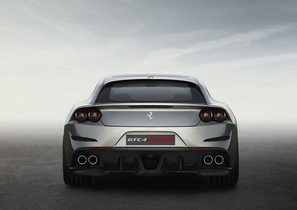 La Ferrari GTC4Lusso intègre le système de direction des roues arrière