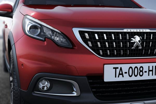 La Peugeot 2008 restylée s’habille d’un design affirmé de SUV