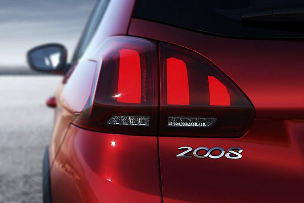 La Peugeot 2008 restylée s’habille d’un design affirmé de SUV