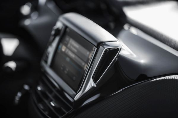 La Peugeot 2008 restylée s’habille d’un design affirmé de SUV