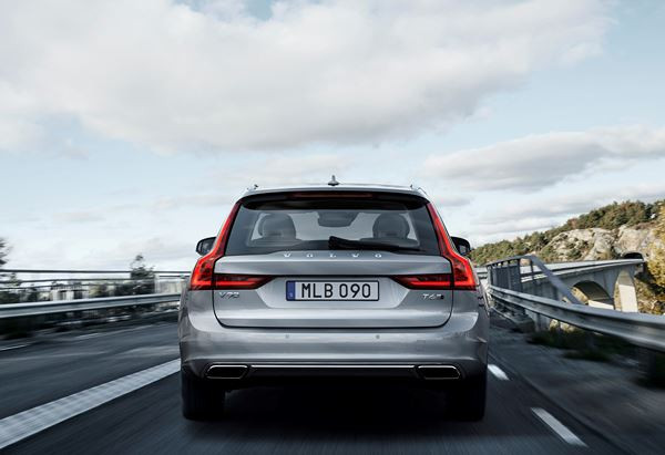 Le break Volvo V90 franchit un cap en terme d’esthétique