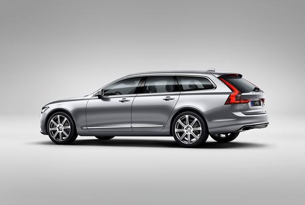 Le break Volvo V90 franchit un cap en terme d’esthétique
