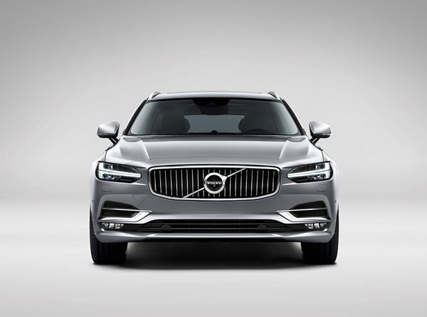 Le break Volvo V90 franchit un cap en terme d’esthétique