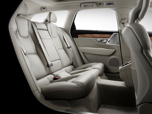 Le break Volvo V90 franchit un cap en terme d’esthétique