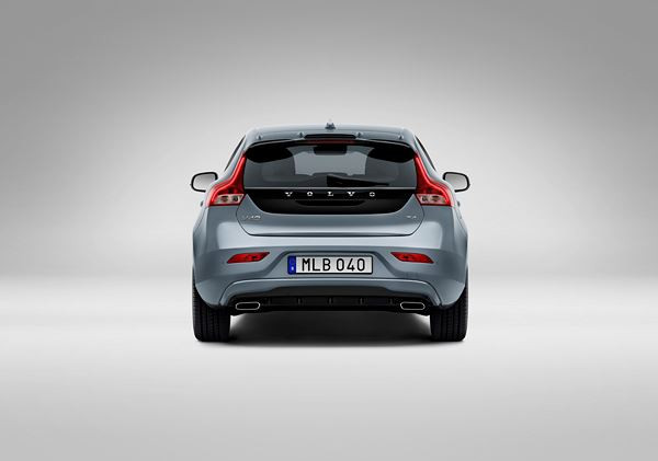 La Volvo V40 arbore une nouvelle face avant et des signes distinctifs