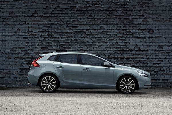 La Volvo V40 arbore une nouvelle face avant et des signes distinctifs