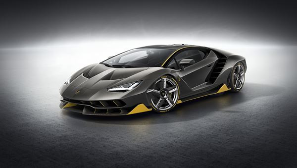 La super-sportive Lamborghini Centenario embarque un V12 de 770 ch