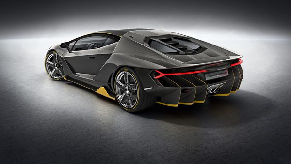 La super-sportive Lamborghini Centenario embarque un V12 de 770 ch