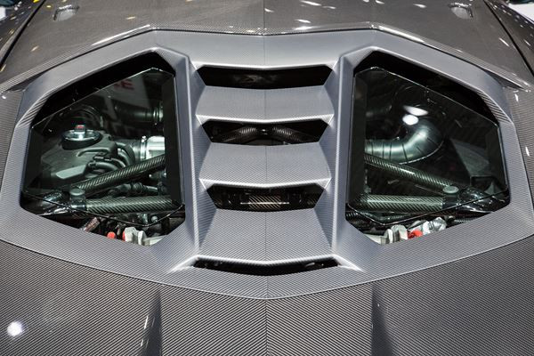 La super-sportive Lamborghini Centenario embarque un V12 de 770 ch