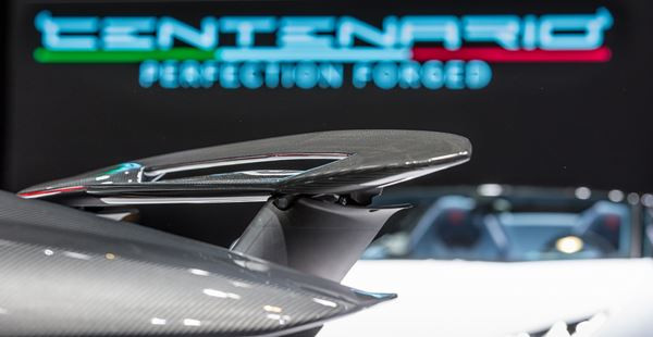 La super-sportive Lamborghini Centenario embarque un V12 de 770 ch