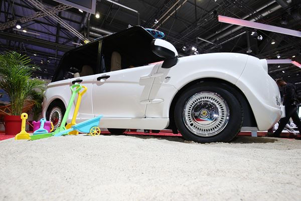 Bee-Bee XS: un petit cabriolet électrique destiné aux loisirs