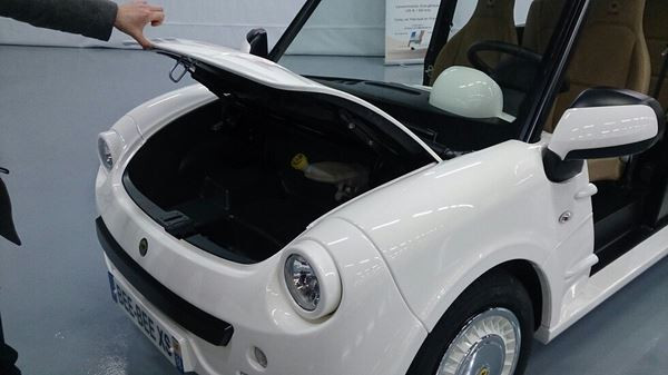 Bee-Bee XS: un petit cabriolet électrique destiné aux loisirs