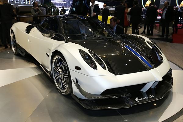 Dans les allées de la 86ème édition du salon de l'automobile de Genève
