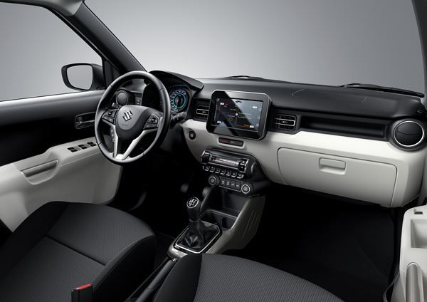 Le petit crossover Suzuki Ignis mélange les courbes et les lignes droites