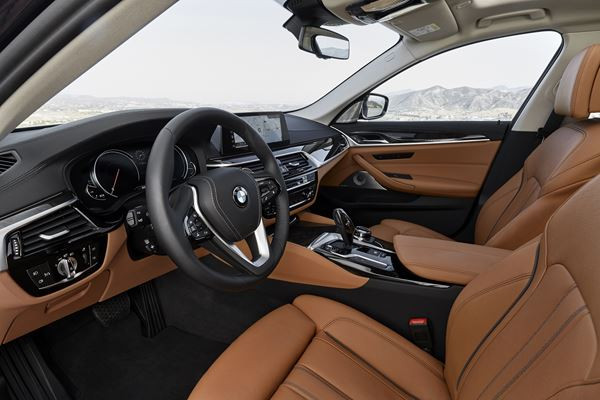 La nouvelle BMW Série 5 fait le plein de systèmes d’aide à la conduite