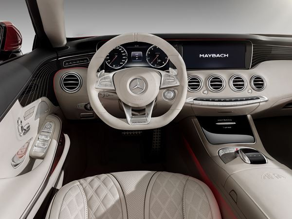 La Mercedes-Maybach S 650 Cabriolet incarne le luxe moderne open air