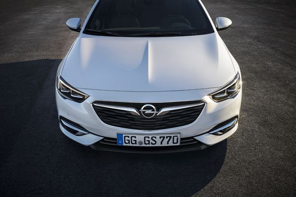 L'Opel Insignia Grand Sport revendique une stature athlétique