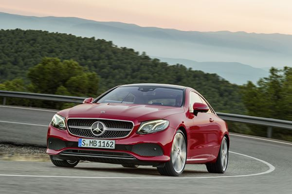 La Mercedes Classe E Coupé adopte un design athlétique