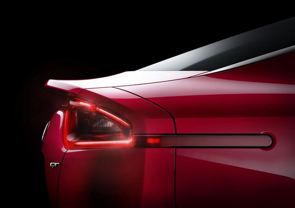 La berline coupé Kia Stinger fait ses débuts à Détroit