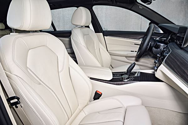 La BMW Série 5 Touring fait le plein de systèmes d’aide à la conduite