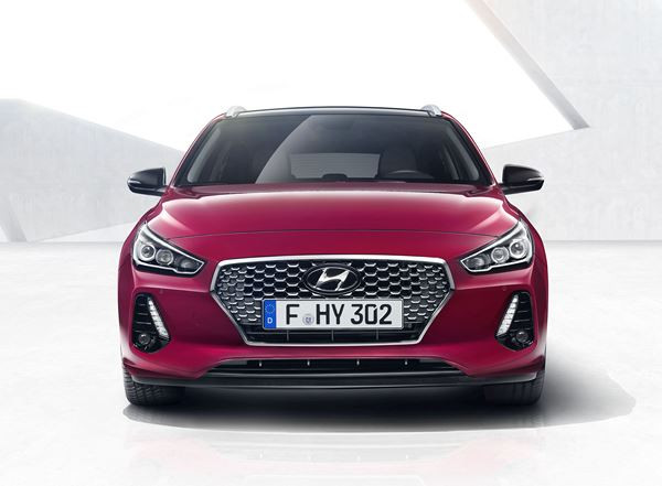 La déclinaison break de la Hyundai i30 s'offre une ligne de toit fuselée