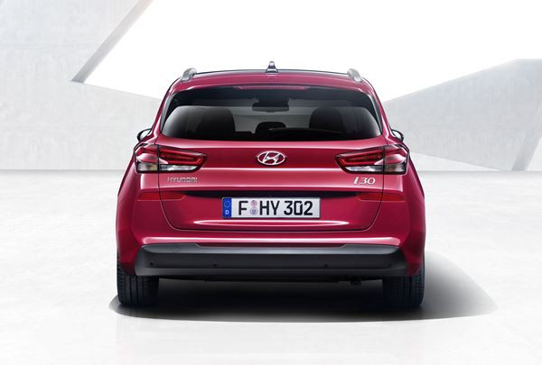 La déclinaison break de la Hyundai i30 s'offre une ligne de toit fuselée