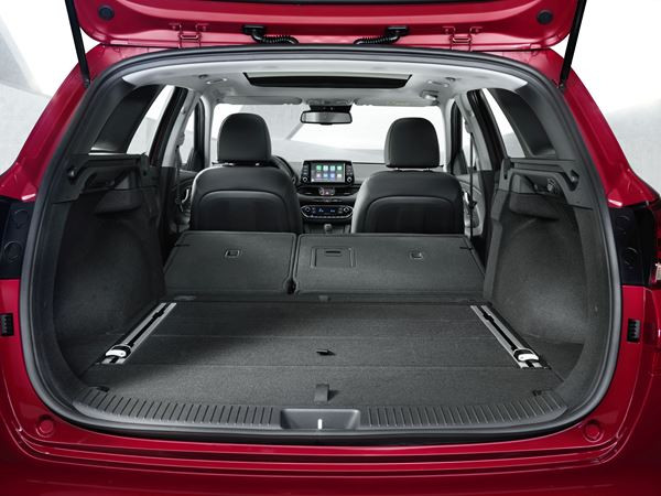 La déclinaison break de la Hyundai i30 s'offre une ligne de toit fuselée