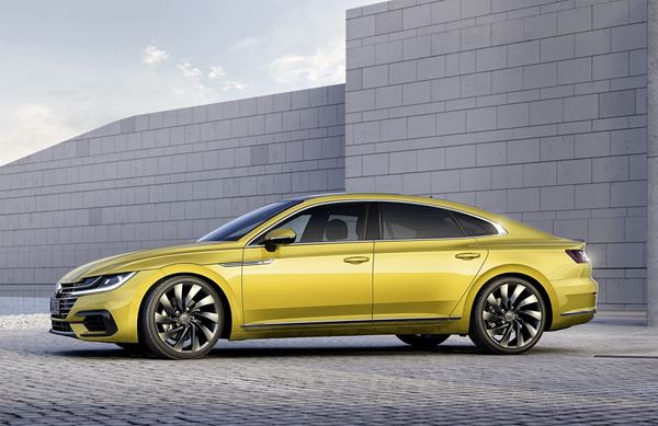 La berline Grand Tourisme Volkswagen Arteon affiche une ligne de toit étirée