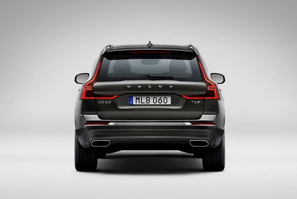Le SUV premium Volvo XC60 arbore des lignes athlétiques sculptées