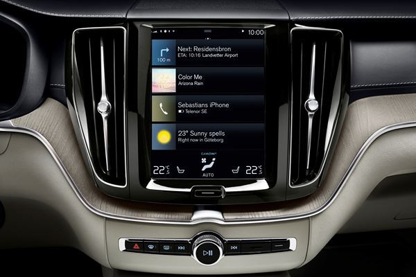 Le SUV premium Volvo XC60 arbore des lignes athlétiques sculptées