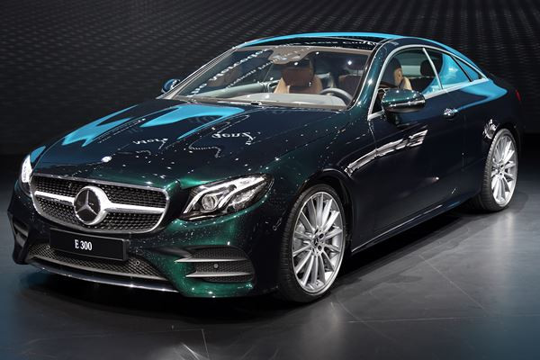 Dans les allées de la 87ème édition du salon de l'automobile de Genève