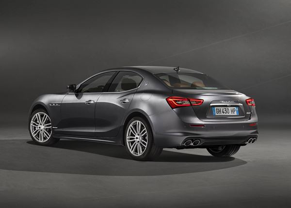 La berline sportive italienne Maserati Ghibli s'offre une mise à jour