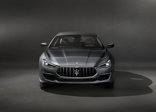 La berline sportive italienne Maserati Ghibli s'offre une mise à jour